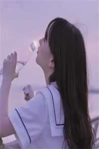 顶流塌房了，我涅槃重生全局