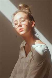 邵正浩张晴的小说结婚三年没孩子，我被送进了女德学校